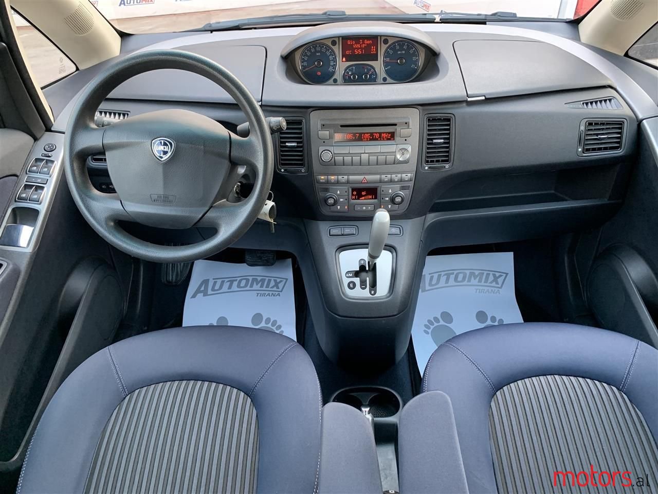 2011' Lancia Musa photo #3