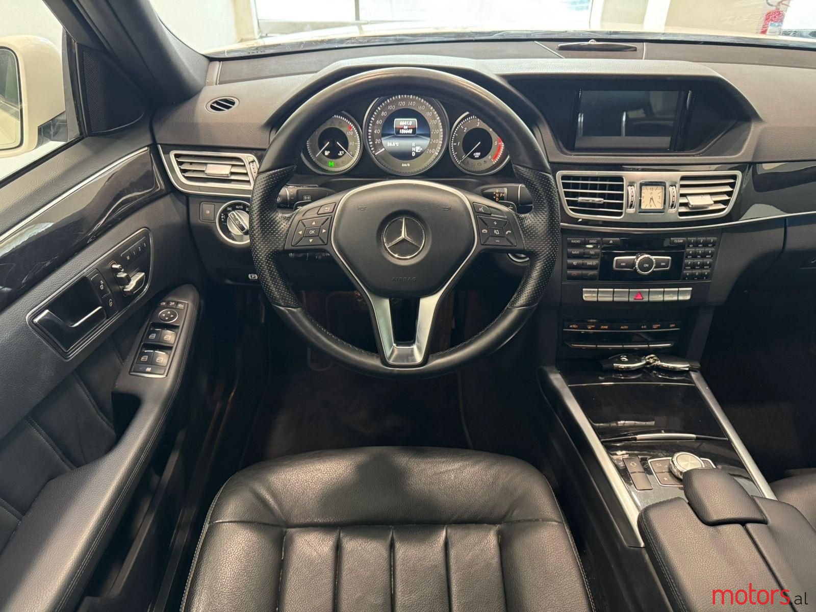 2014' Mercedes-Benz E 220 photo #3