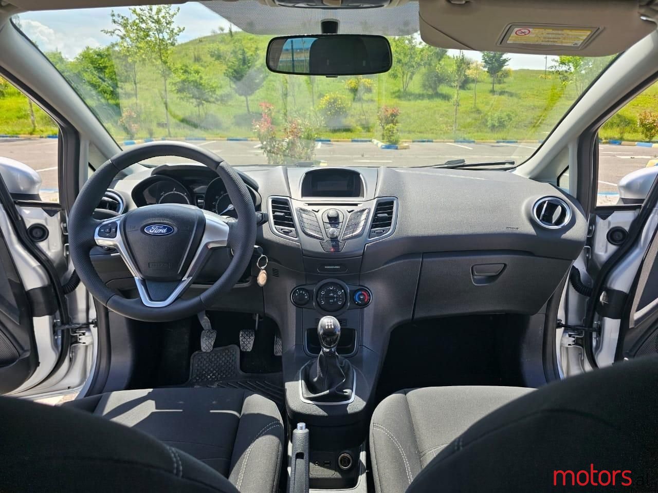 2013' Ford Fiesta photo #6