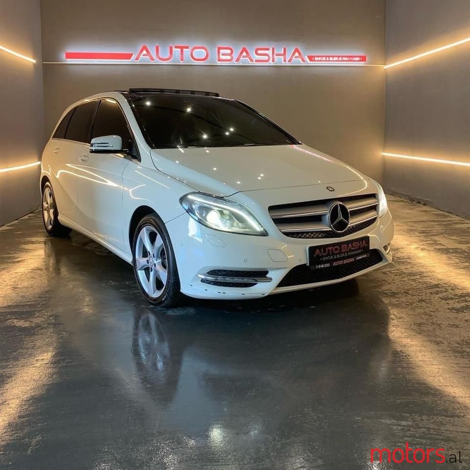 2013' Mercedes-Benz B 200 photo #1