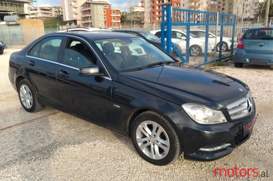 2011' Mercedes-Benz C 180 photo #5