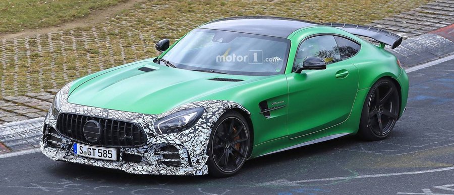 Mercedes-AMG GT R Spied In Motion Testing Clubsport Package?