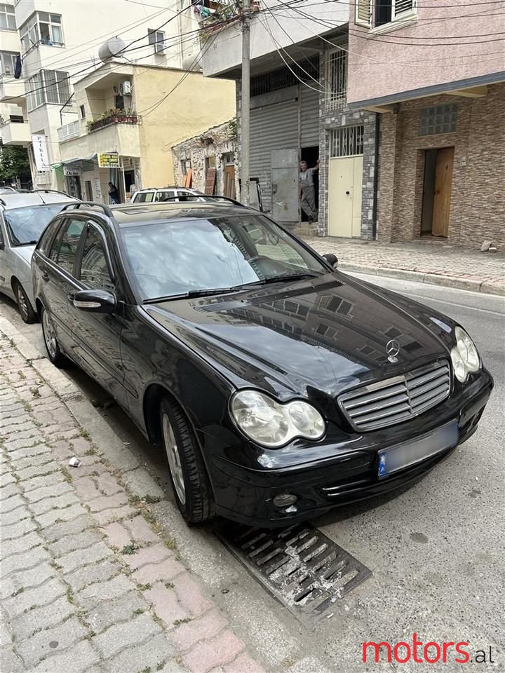 2006' Mercedes-Benz C 220 photo #2