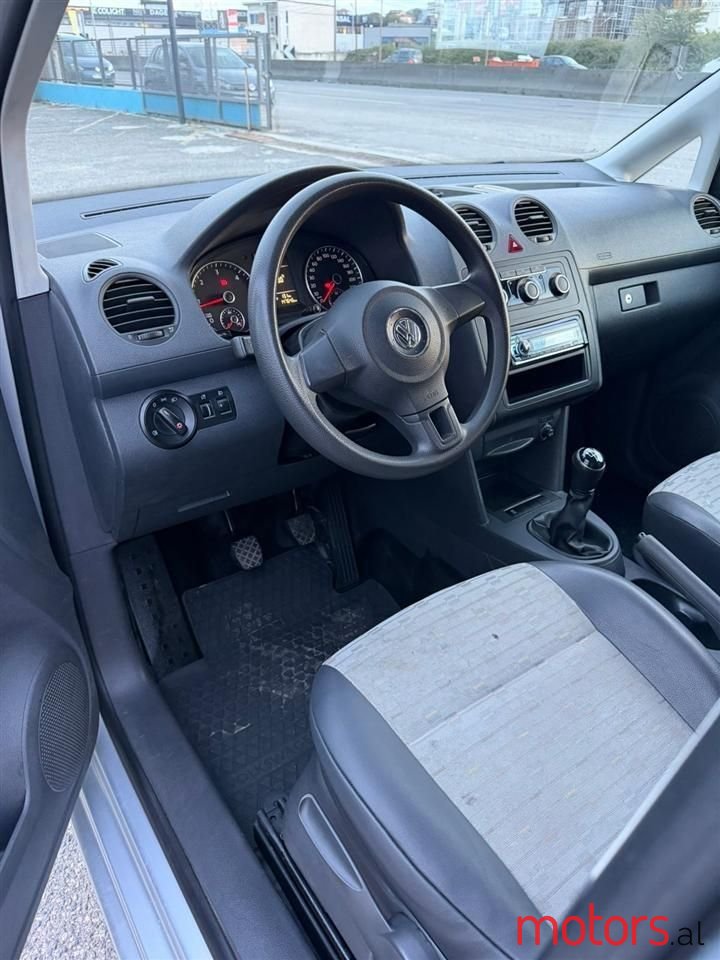 2013' Volkswagen Caddy photo #3