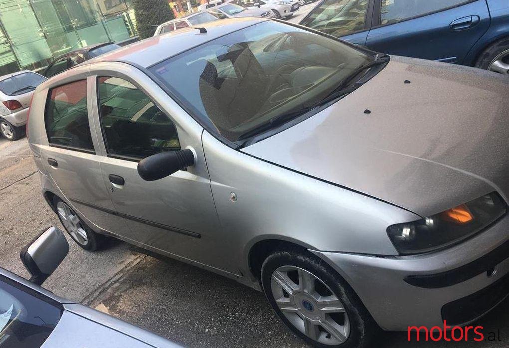 2002' Fiat Punto photo #2