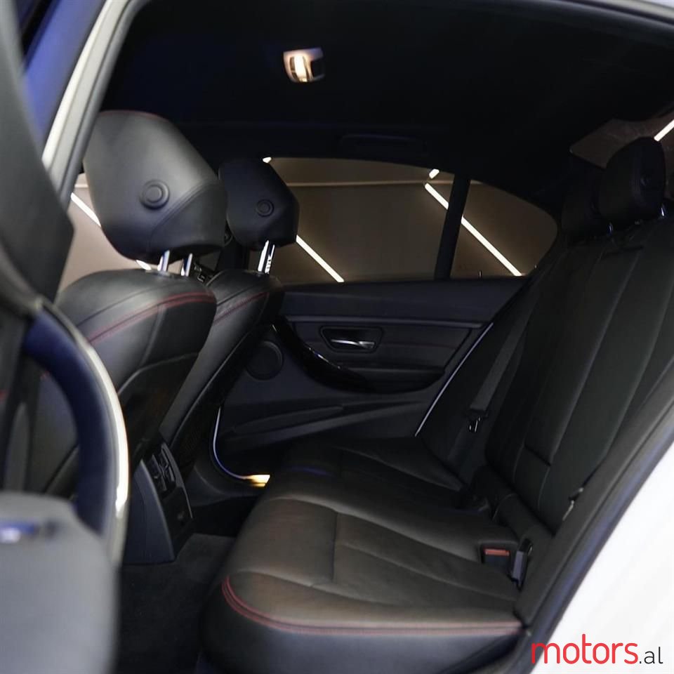 2013' BMW 335 photo #6