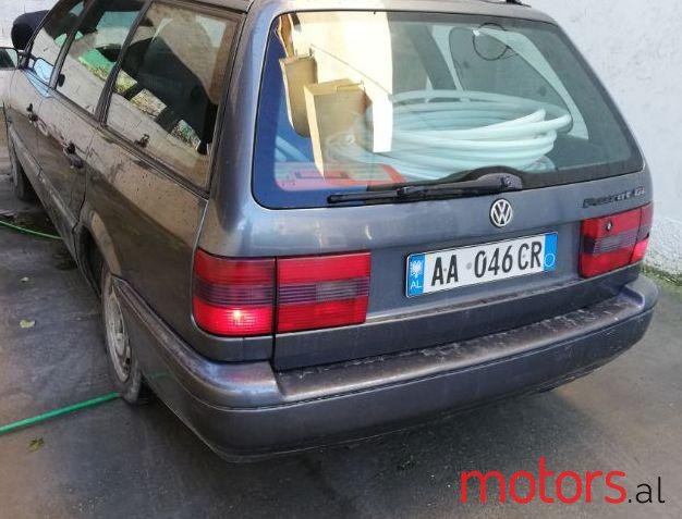 1996' Volkswagen Passat photo #1