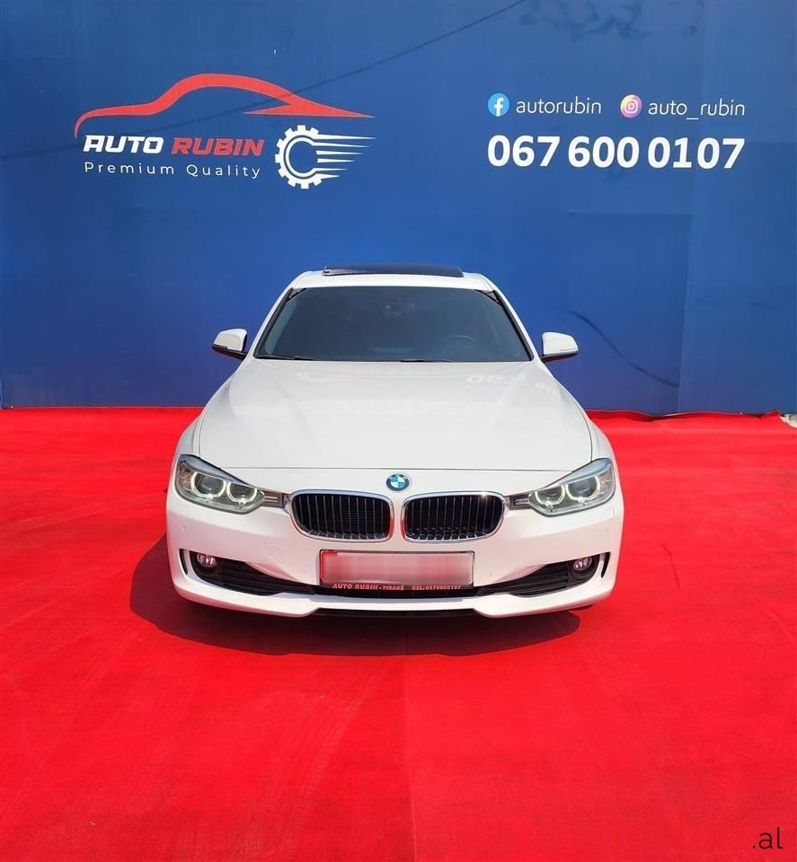 2012' BMW 320 photo #1