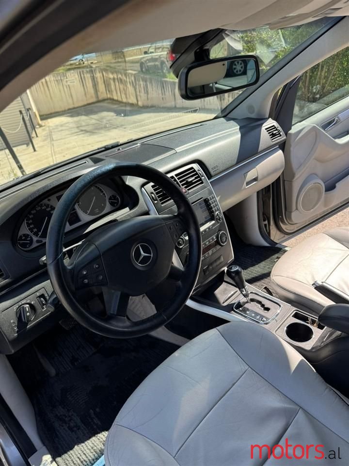 2008' Mercedes-Benz B 200 photo #3