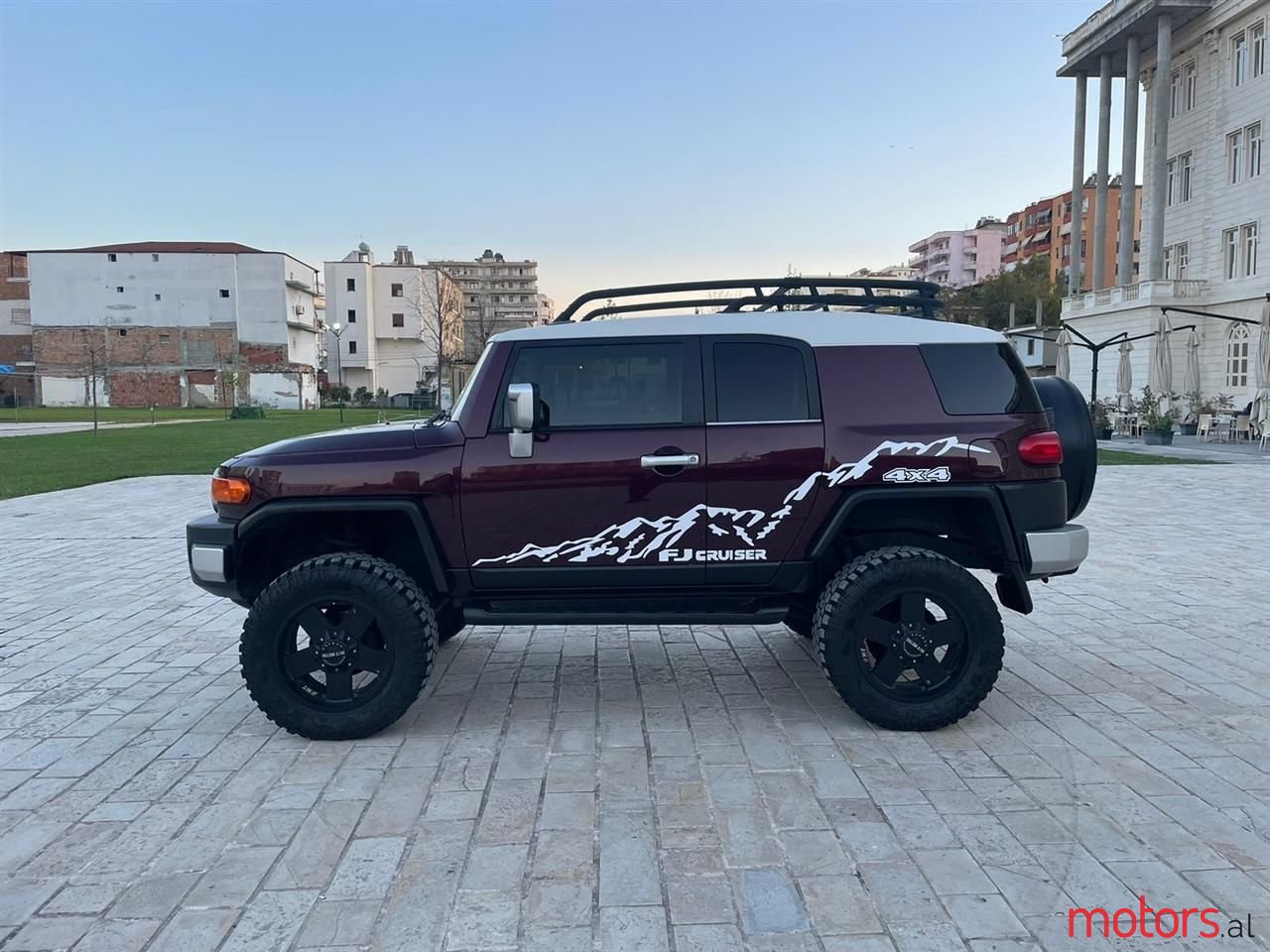 2007' Toyota FJ photo #1