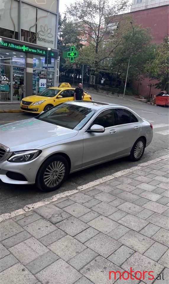 2015' Mercedes-Benz C 220 photo #3