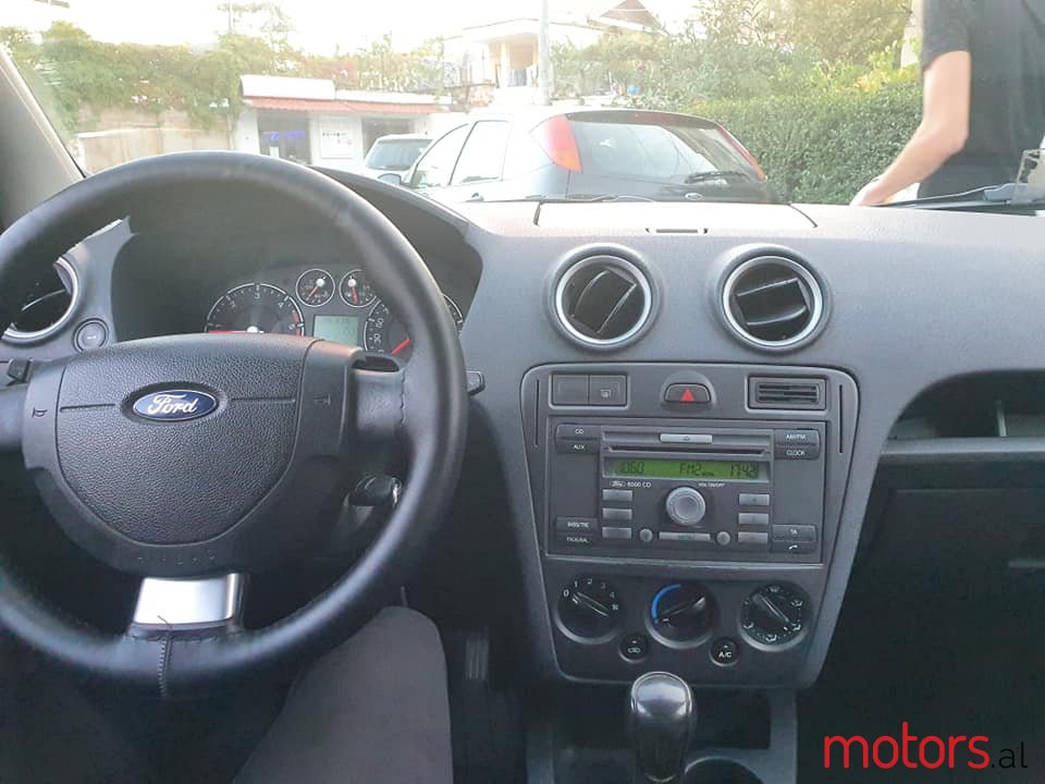 2006' Ford Fusion photo #4