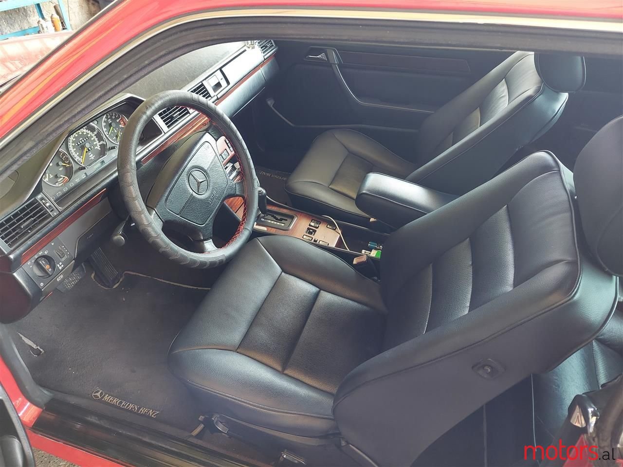 1992' Mercedes-Benz E 200 photo #3