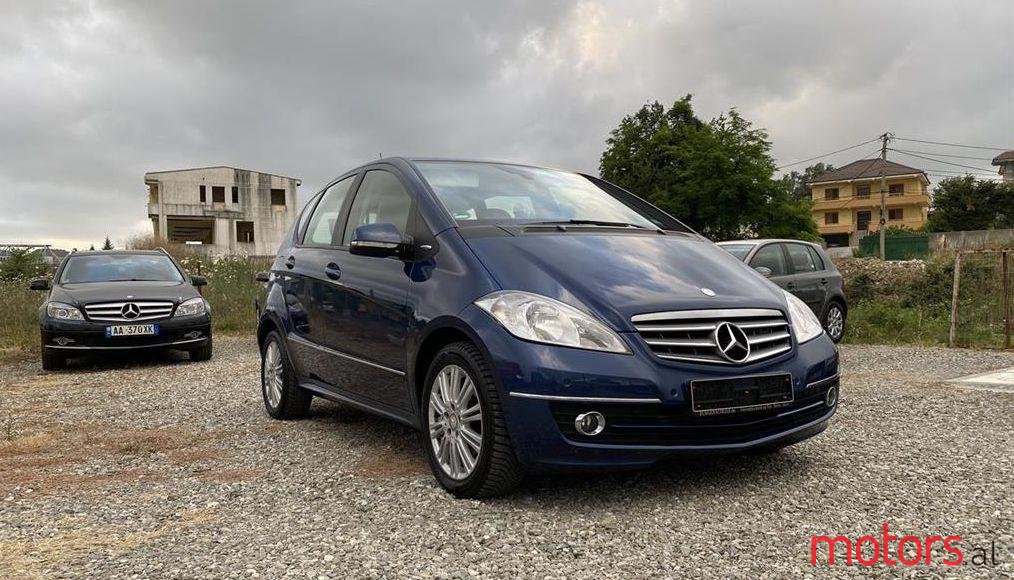 2008' Mercedes-Benz A 180 photo #1