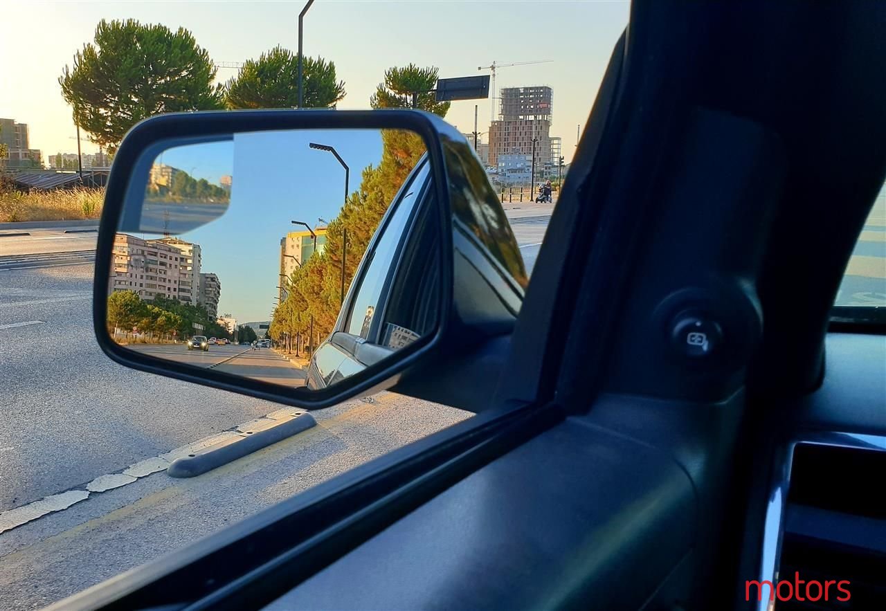 2011' Ford Escape photo #6