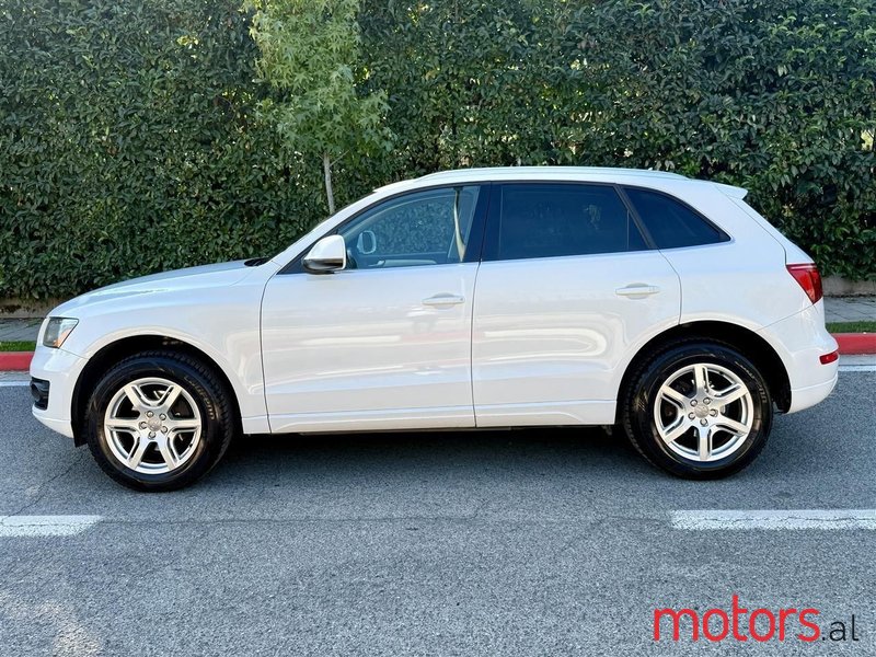 2011' Audi Q5 photo #6