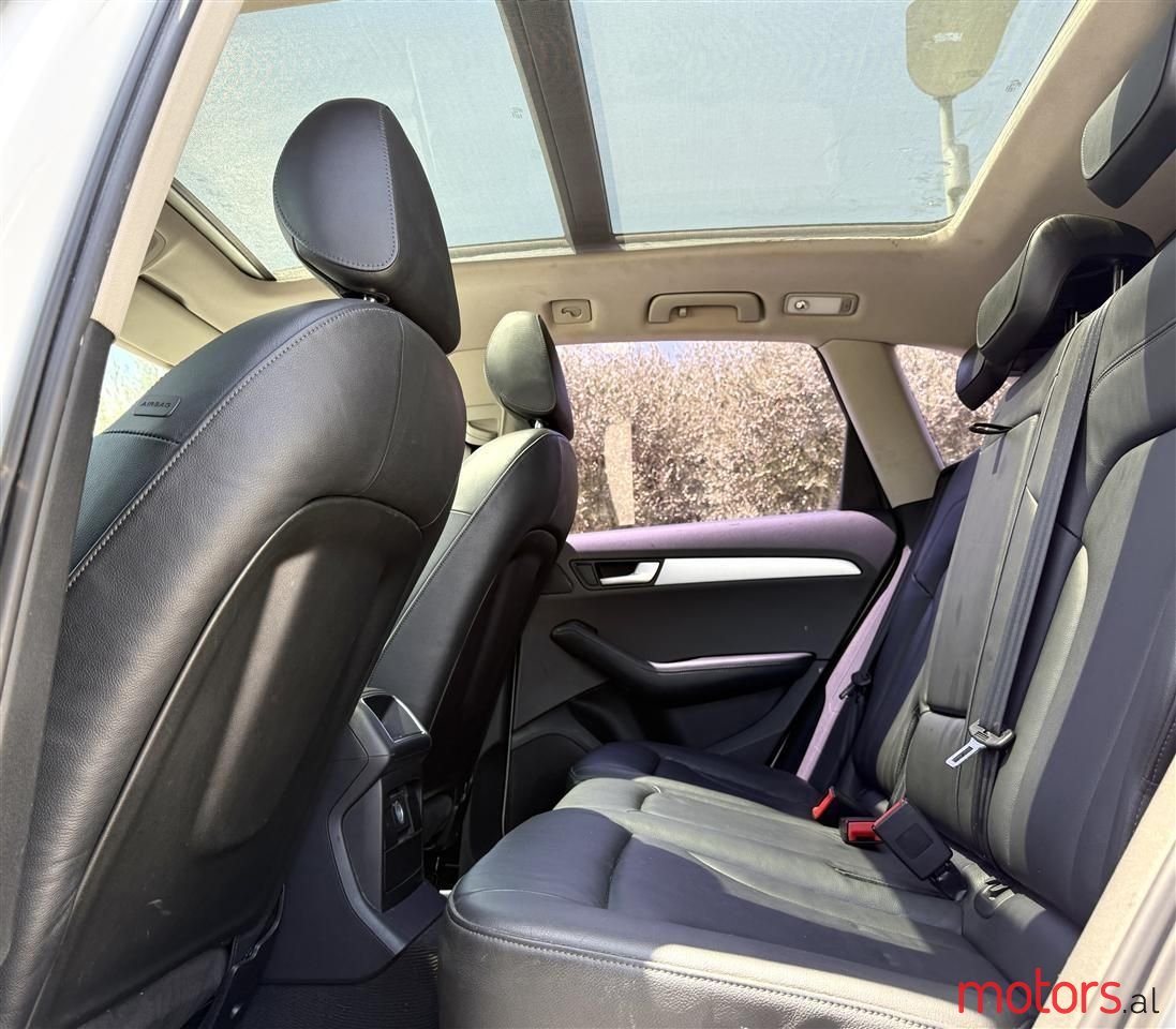 2011' Audi Q5 photo #4