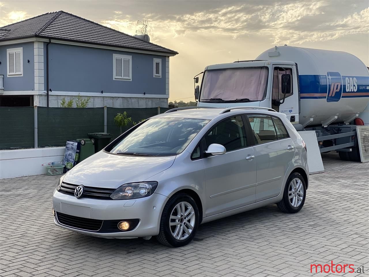 2010' Volkswagen Golf Plus photo #5