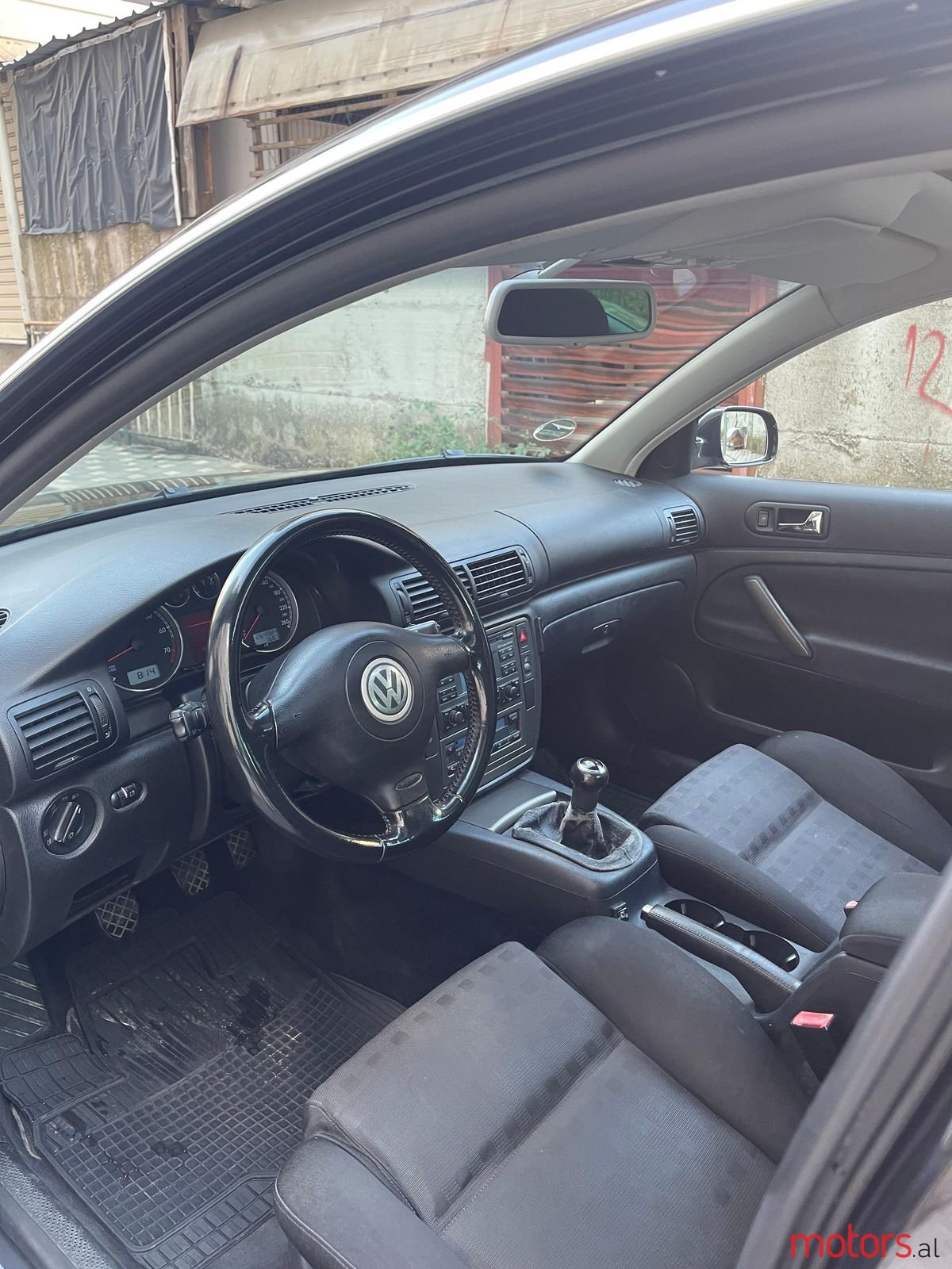 2003' Volkswagen Passat photo #6
