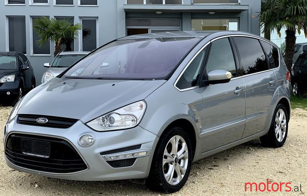 2013' Ford S-Max photo #1