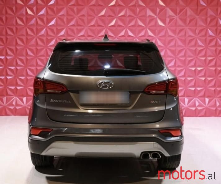 2016' Hyundai Santa Fe photo #4
