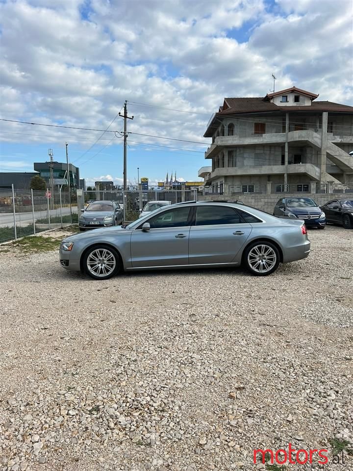 2011' Audi A8 photo #5