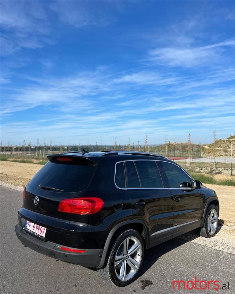 2013' Volkswagen Tiguan photo #4