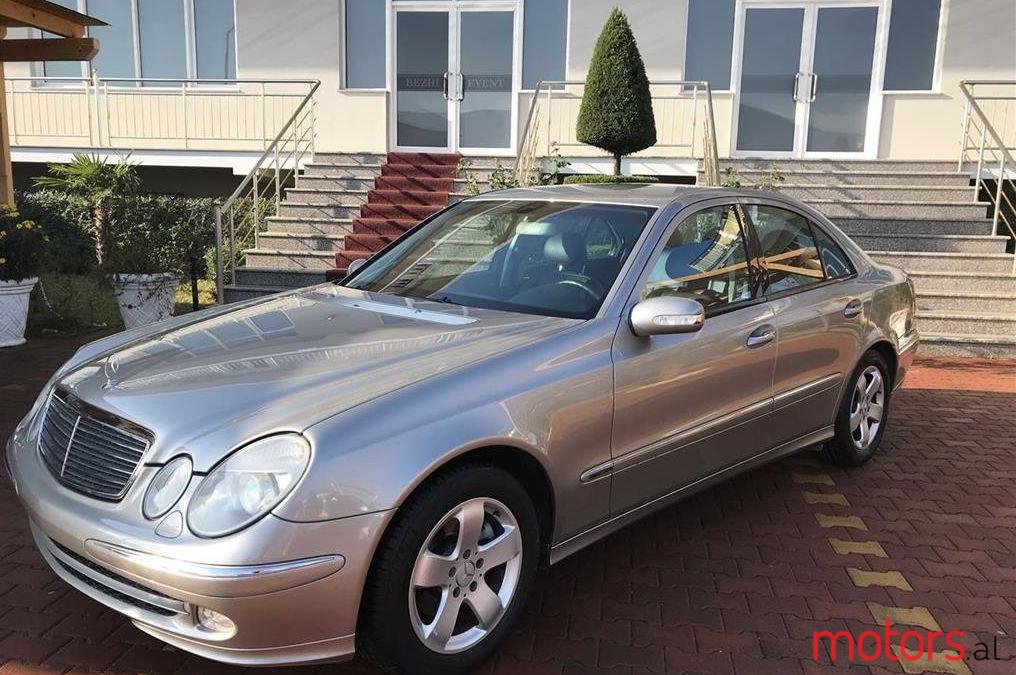 2003' Mercedes-Benz E 270 photo #1