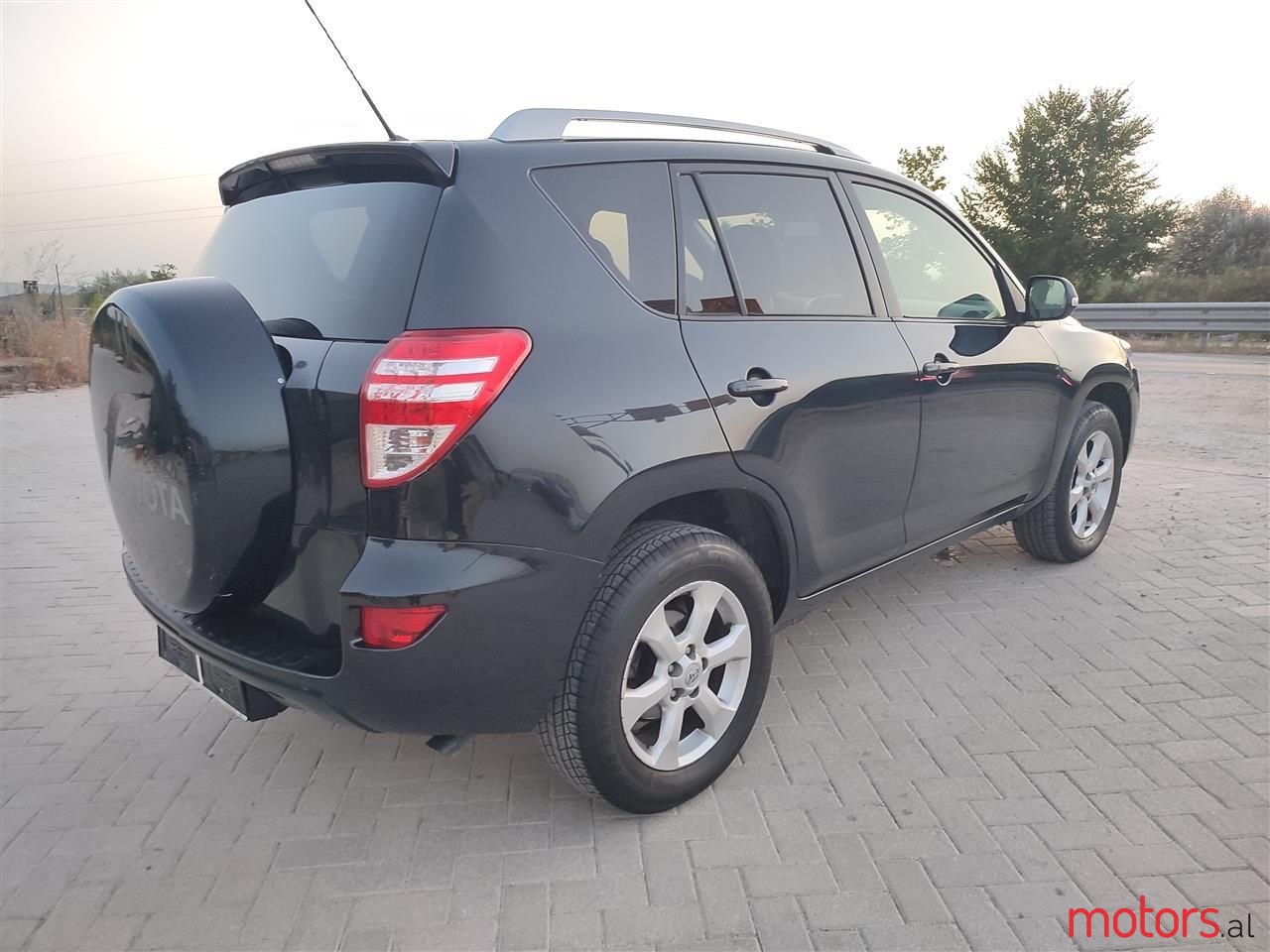 2011' Toyota RAV4 photo #5