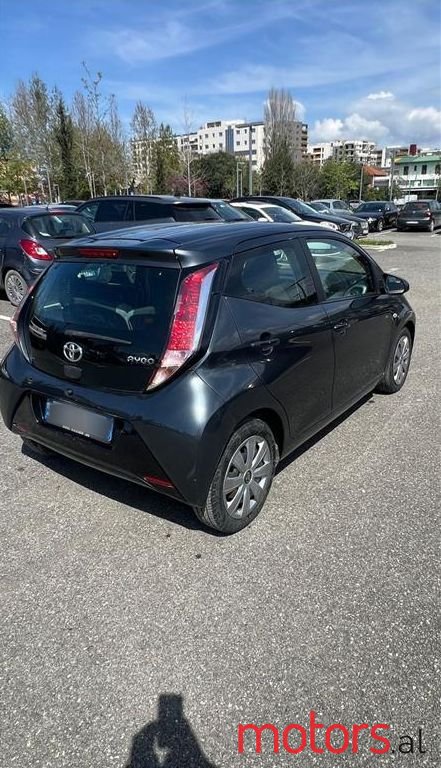 2016' Toyota Aygo photo #5