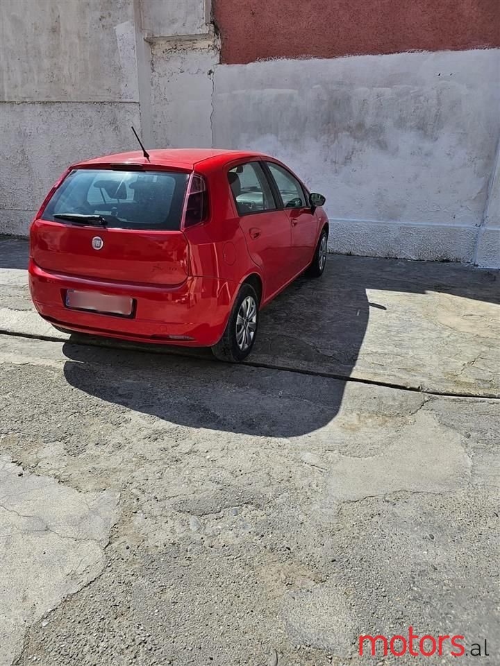 2009' Fiat Punto photo #5