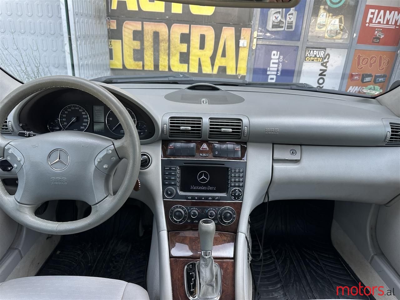 2006' Mercedes-Benz C 220 photo #3