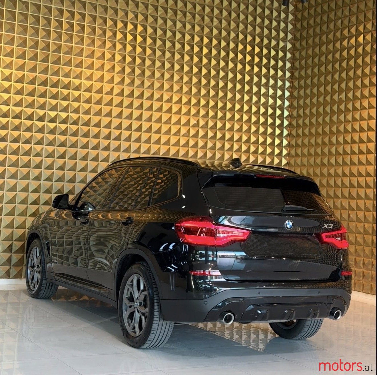 2018' BMW X3 20d xLine xDrive photo #2