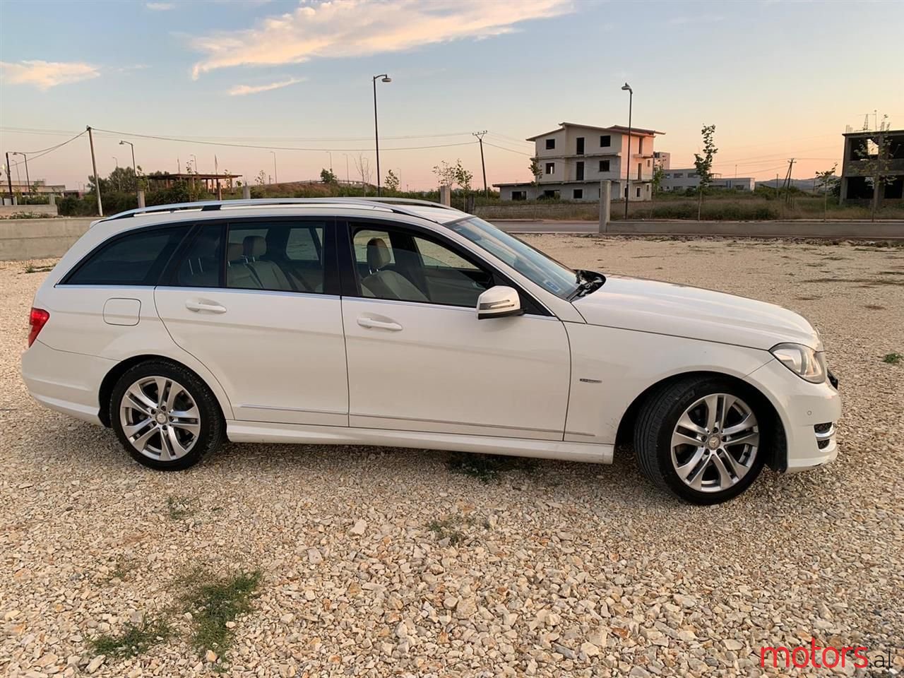 2013' Mercedes-Benz 220 photo #3