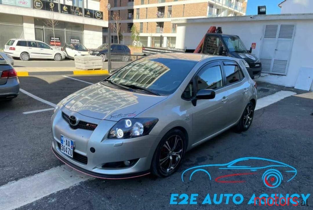 2008' Toyota Auris photo #2