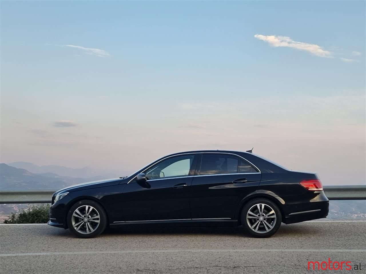 2014' Mercedes-Benz E 220 photo #4