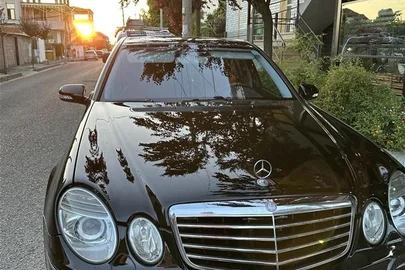 2008' Mercedes-Benz 220