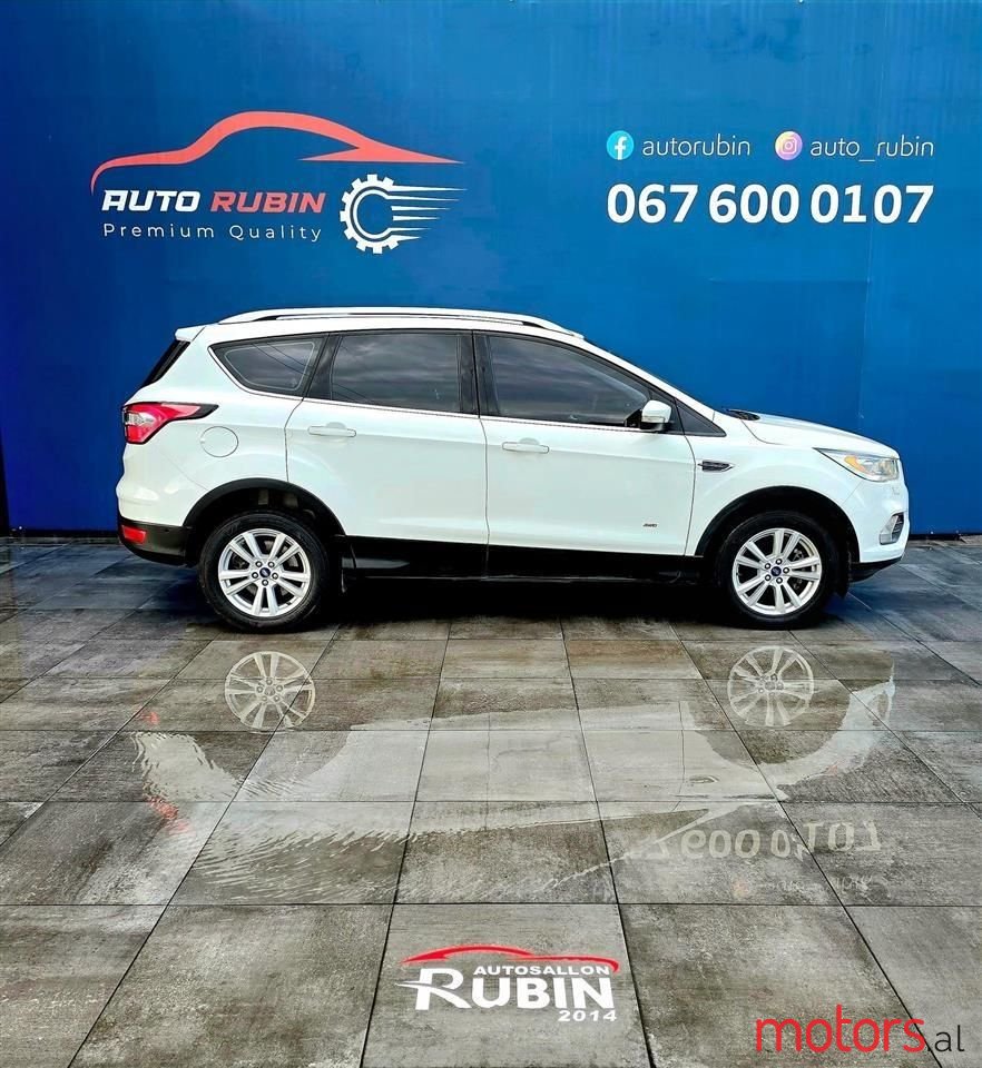 2017' Ford Kuga photo #2