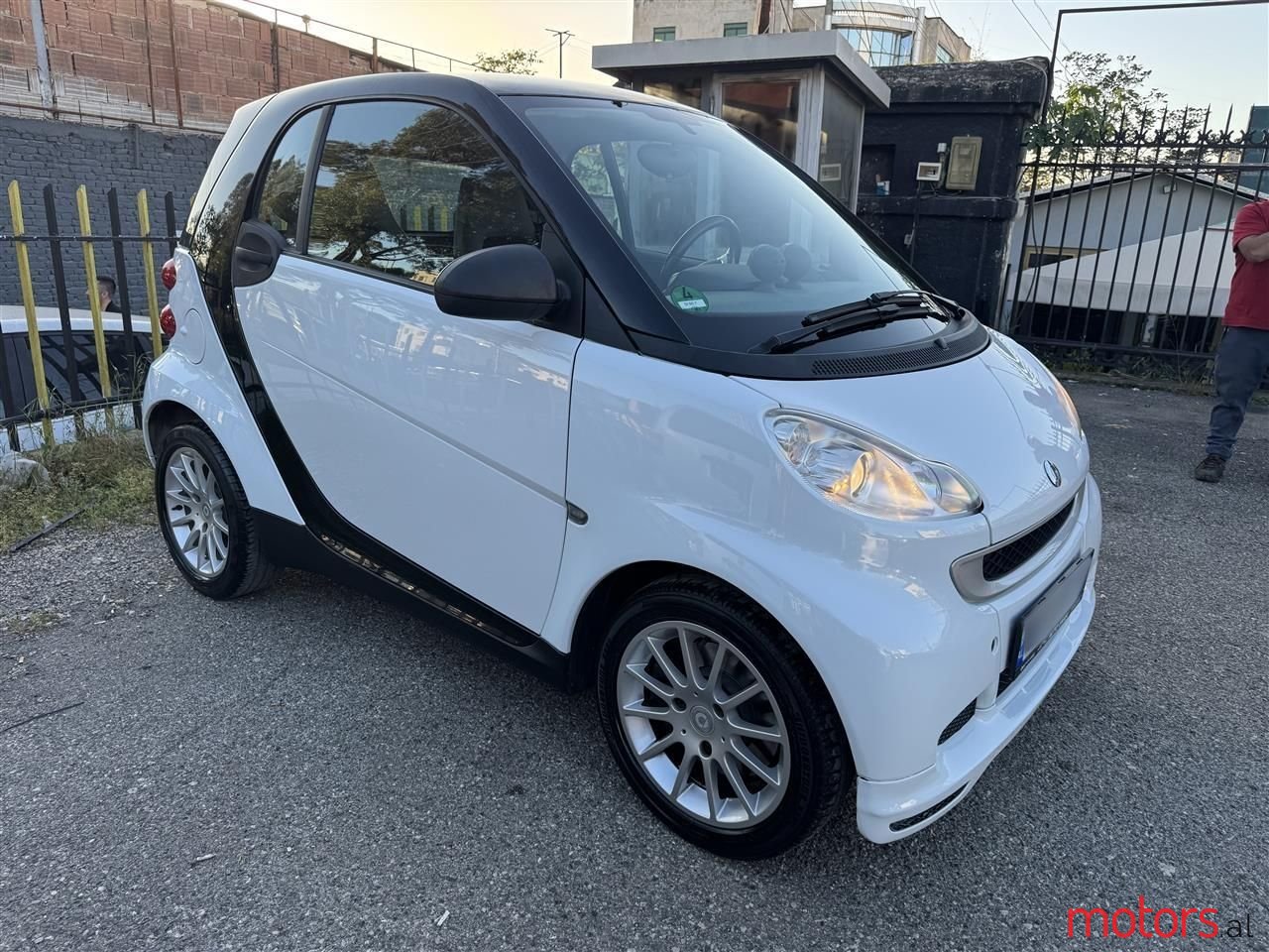 2010' Smart Fortwo photo #2