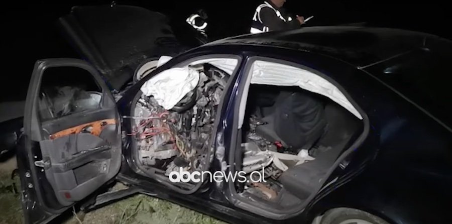 Tjetër aksident tragjik në Divjakë, makina del nga rruga, humb jetën një person