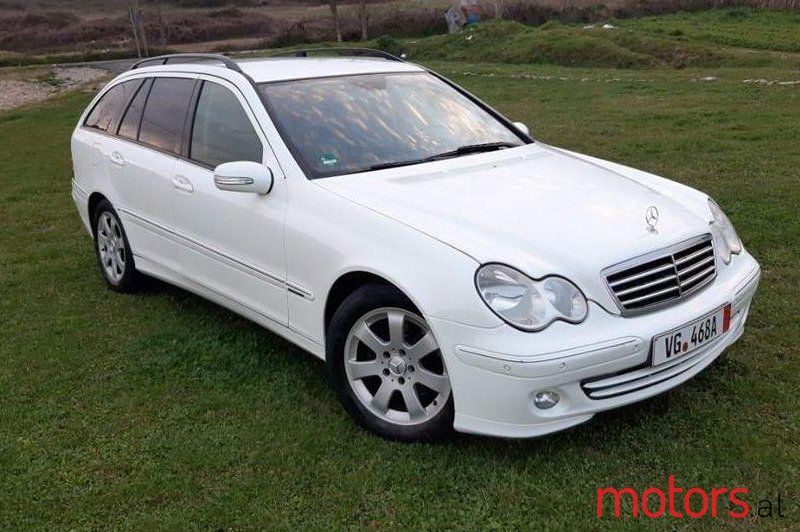 2005' Mercedes-Benz C 220 photo #1