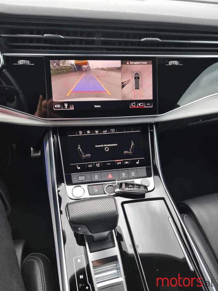 2020' Audi Q7 photo #4