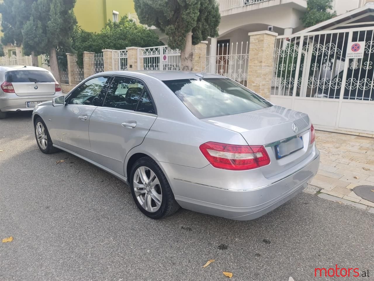 2010' Mercedes-Benz E 220 photo #3