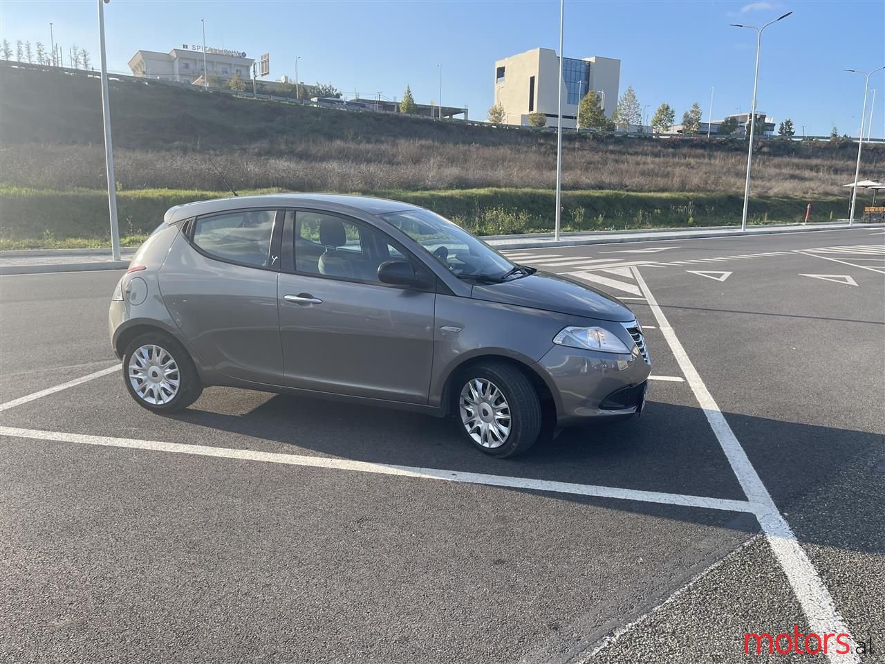 2013' Lancia Ypsilon photo #2