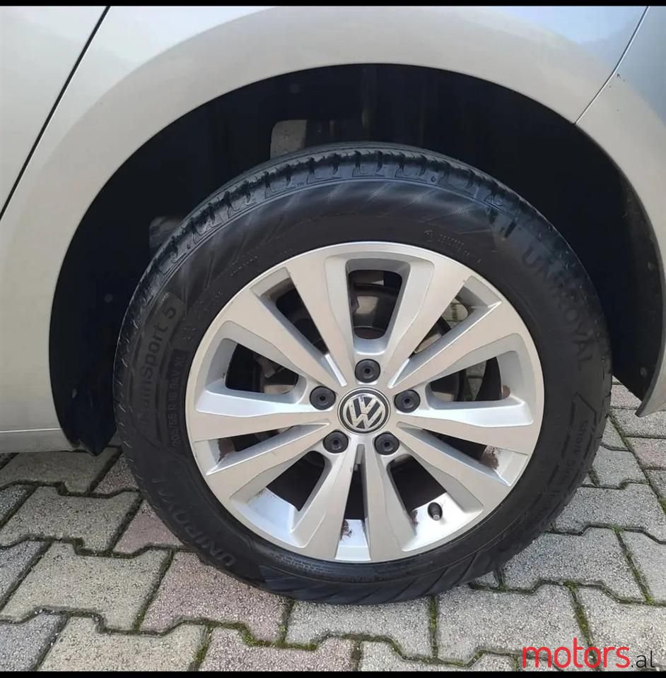 2014' Volkswagen Golf photo #5