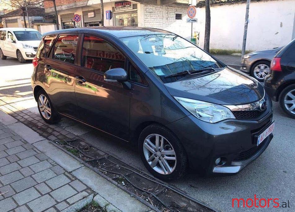 2011' Subaru Trezia photo #1