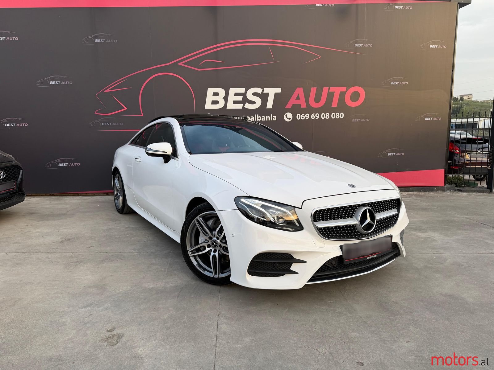 2017' Mercedes-Benz E 220 photo #1