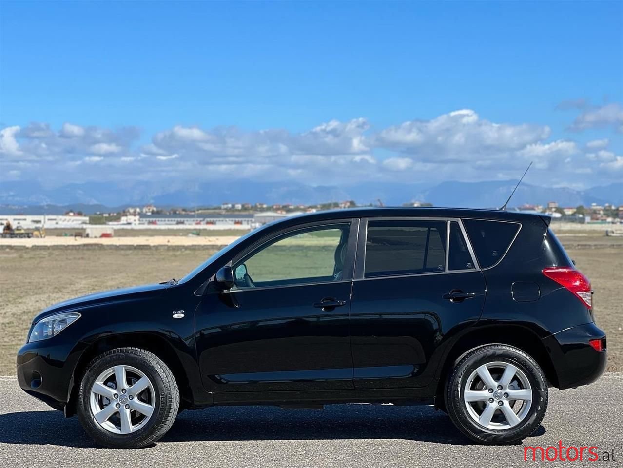2009' Toyota RAV4 photo #2