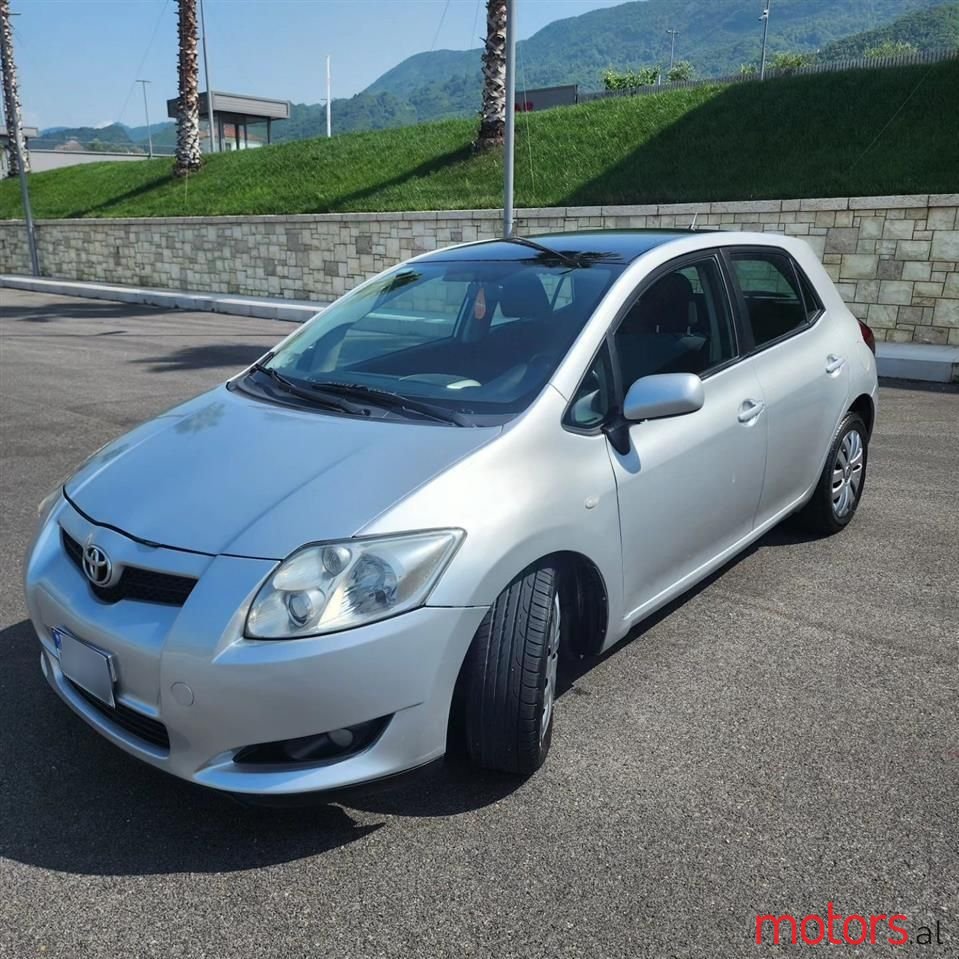 2008' Toyota Auris photo #6