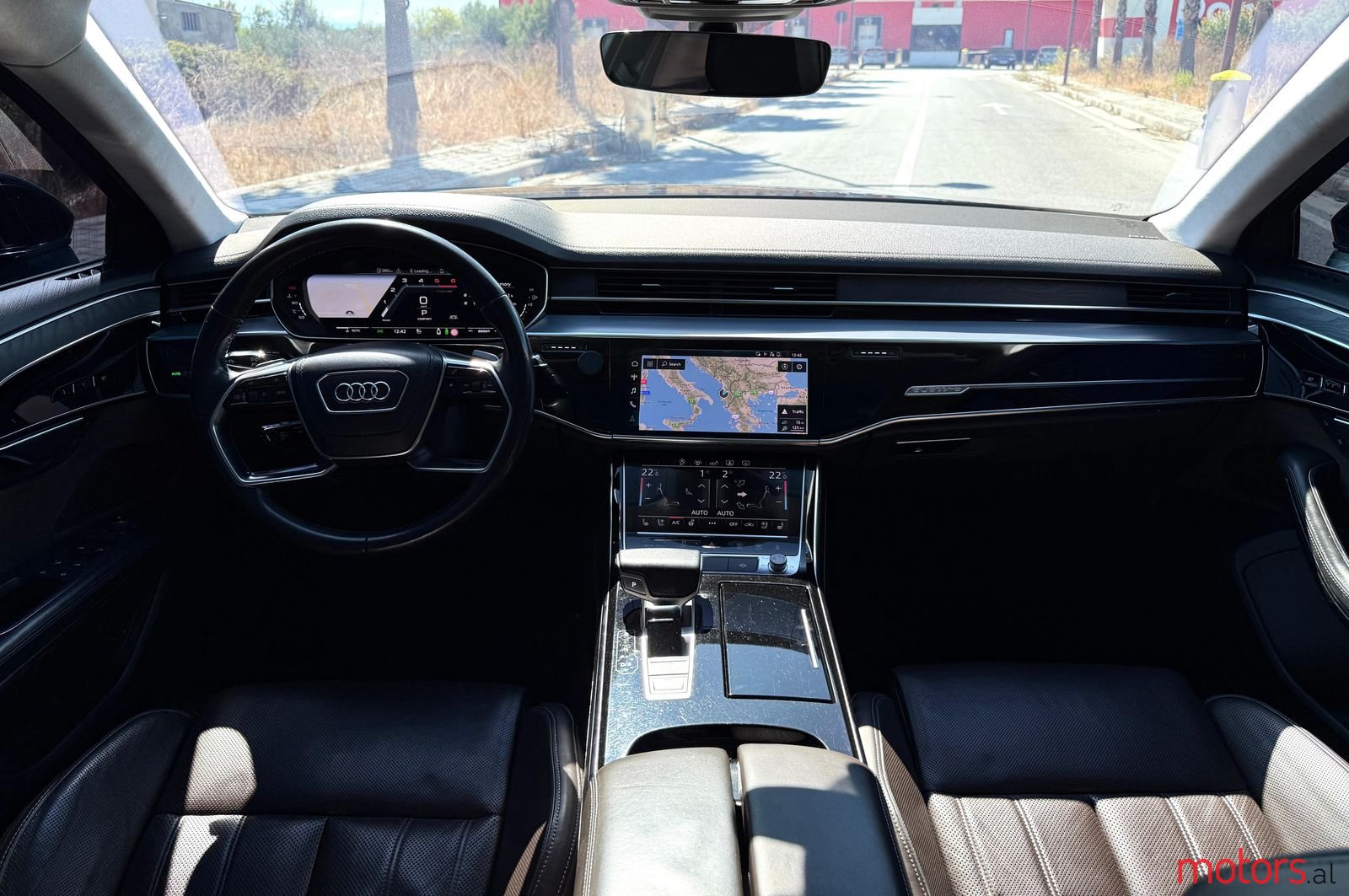 2020' Audi A8 photo #2